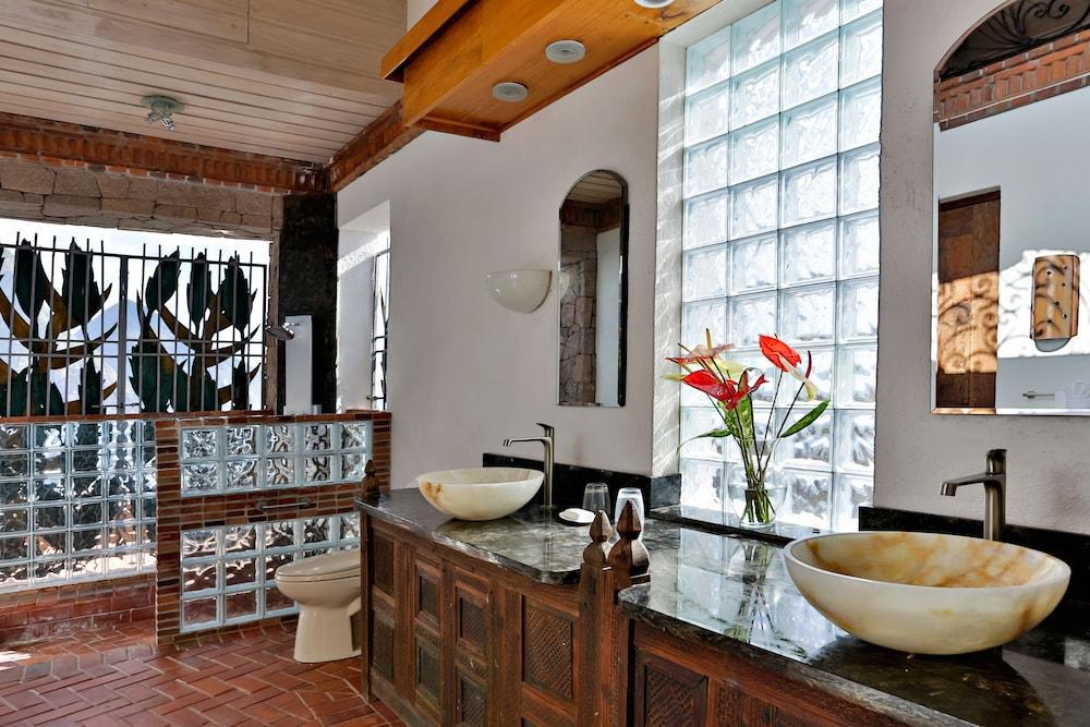 Caille Blanc Villa & Hotel (Adults Only) Mamin ภายนอก รูปภาพ