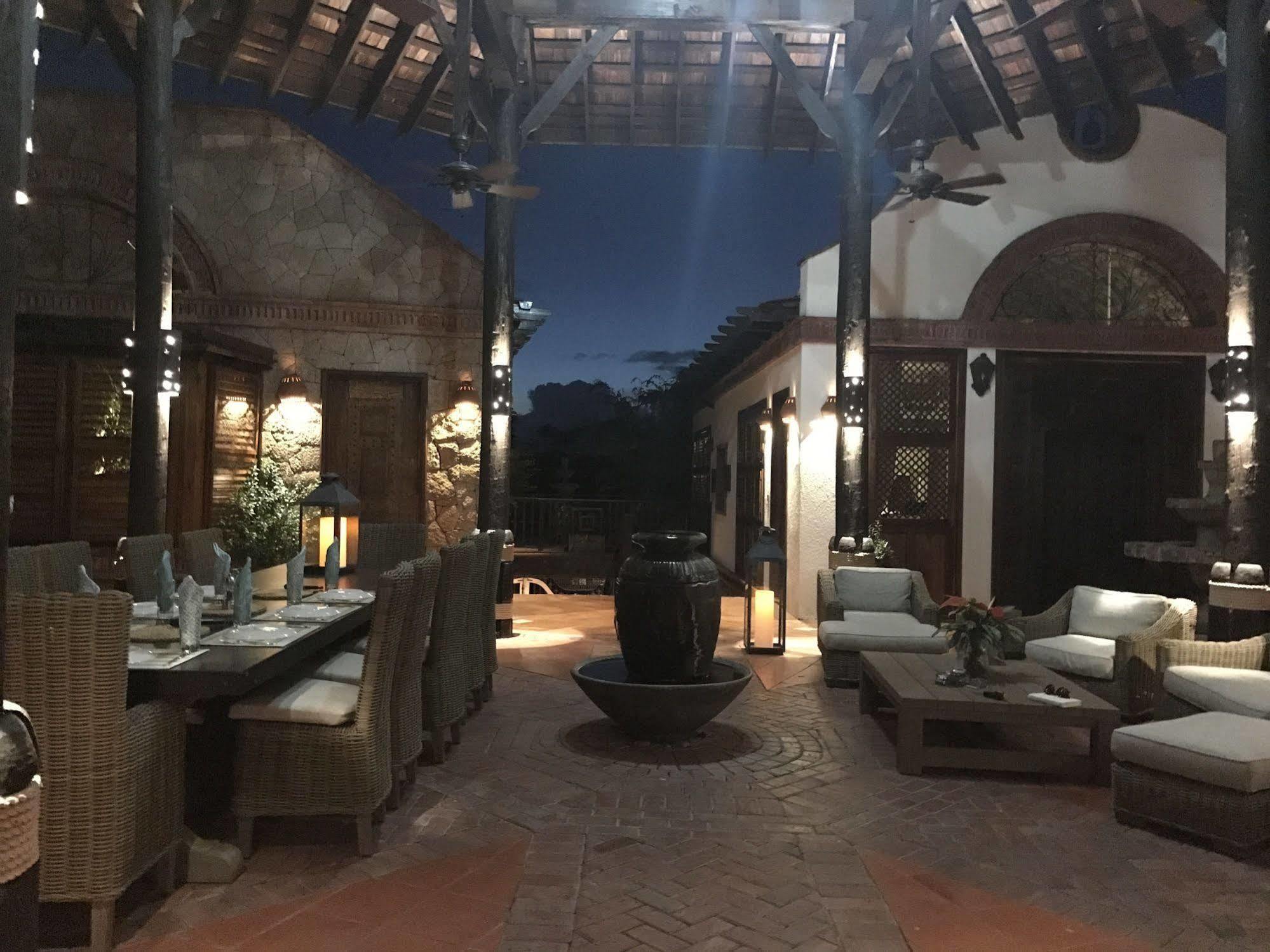 Caille Blanc Villa & Hotel (Adults Only) Mamin ภายนอก รูปภาพ
